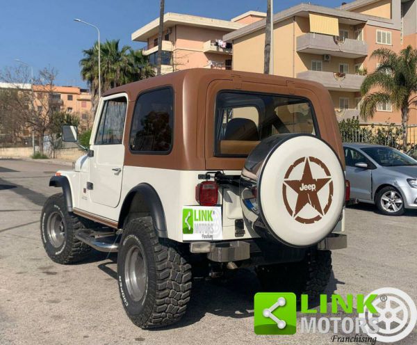 Jeep CJ-7 "Laredo" 1981 32712