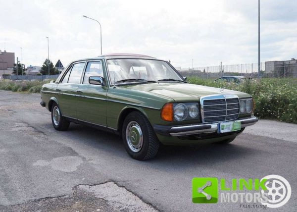 Mercedes-Benz 240 D 1982 33067