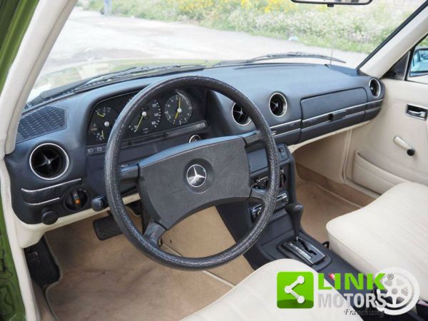 Mercedes-Benz 240 D 1982 33070