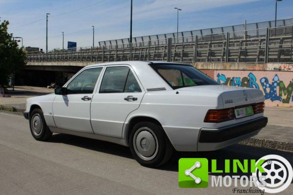 Mercedes-Benz 190 E 1989 33080