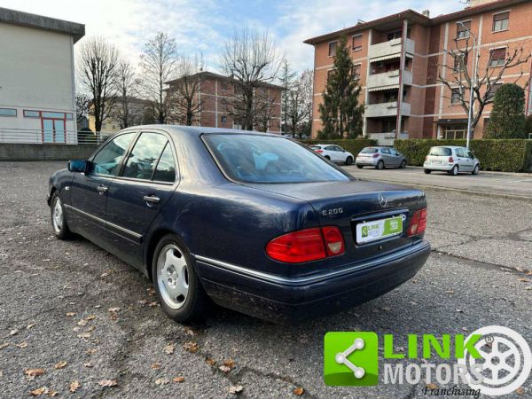 Mercedes-Benz E 200 1996 33119