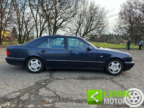 Mercedes-Benz E 200 1996 33121