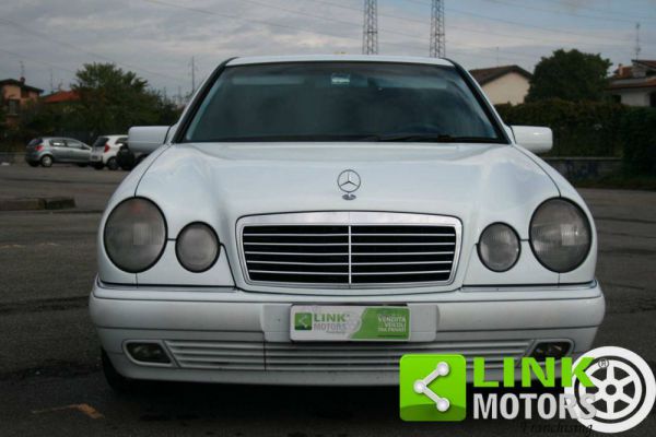 Mercedes-Benz E 220 CDI 1998 33125