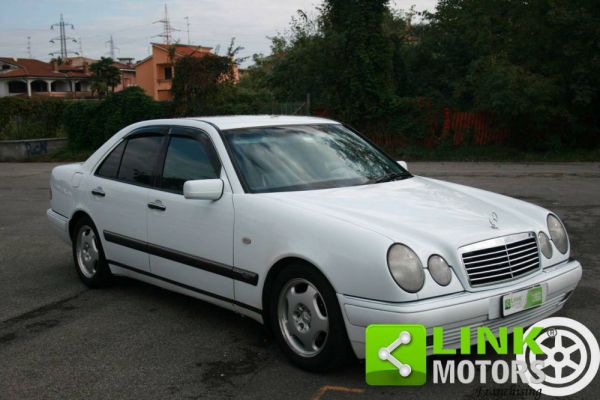 Mercedes-Benz E 220 CDI 1998 33127