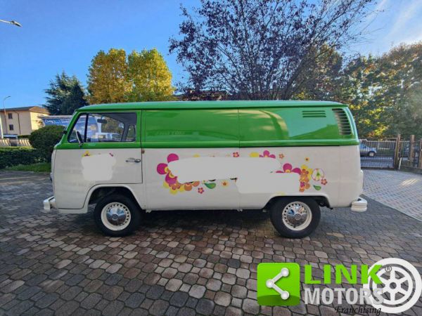 Volkswagen T2b panel van 1973 33568