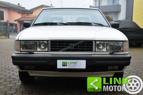 Volvo 780 Bertone 1987 33571