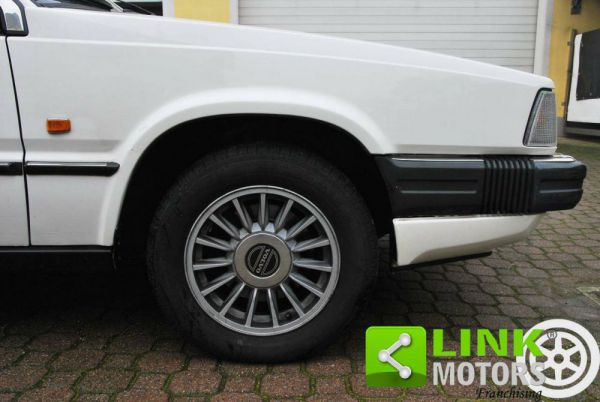 Volvo 780 Bertone 1987 33576