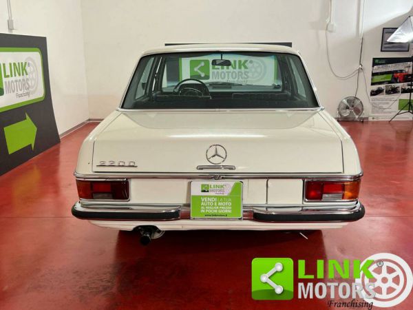 Mercedes-Benz 220 D 1972 67343