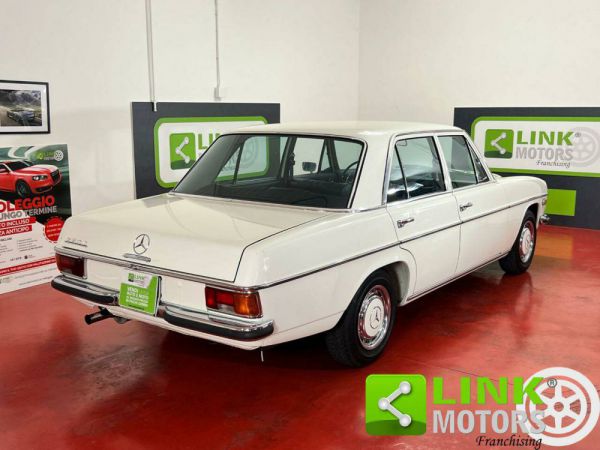 Mercedes-Benz 220 D 1972 67344