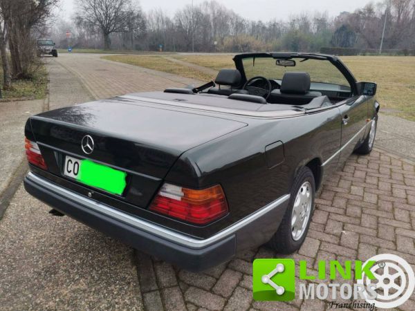 Mercedes-Benz 300 CE 1993 103728