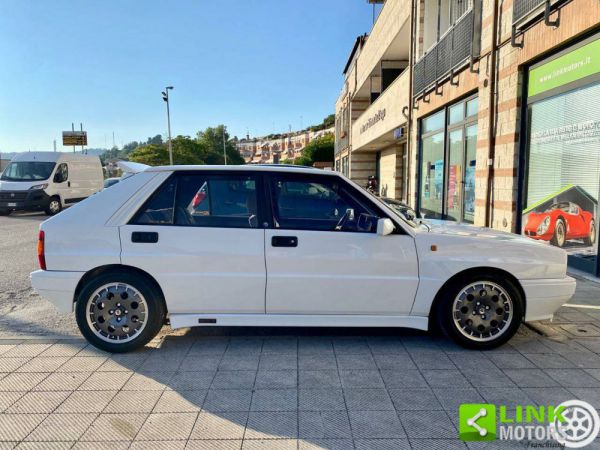 Lancia Delta HF Integrale 1990 104087