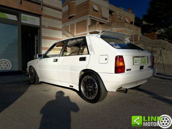 Lancia Delta HF Integrale 1990 104088