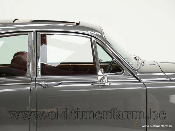 Daimler 2.5 Litre V8 1966 36858