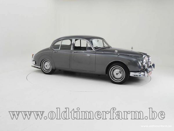 Daimler V8-250 1963 36861