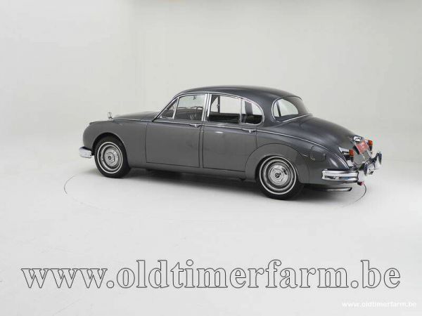 Daimler V8-250 1963 36862