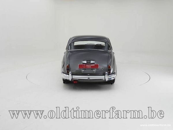 Daimler V8-250 1963 36865