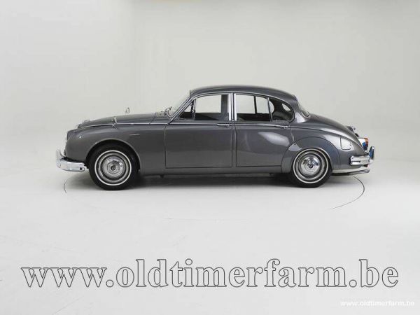 Daimler V8-250 1963 36866