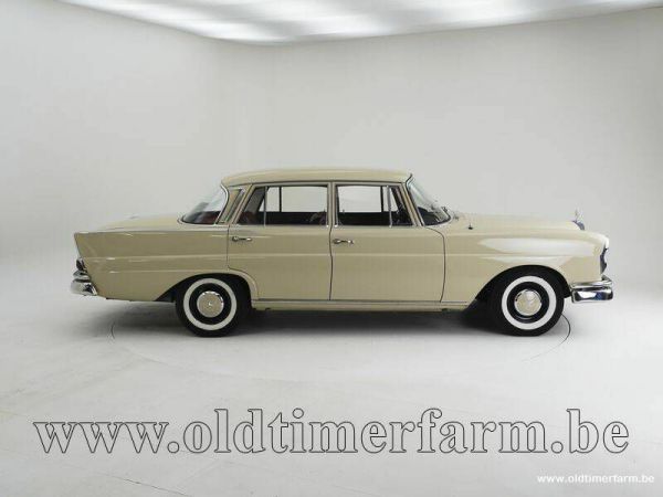 Mercedes-Benz 220 S b 1960 37183