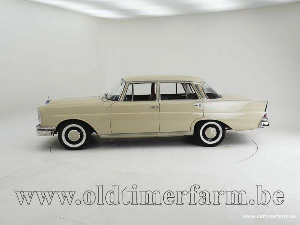 Mercedes-Benz 220 S b 1960 37185