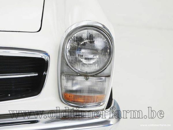 Mercedes-Benz 230 SL 1967 37241