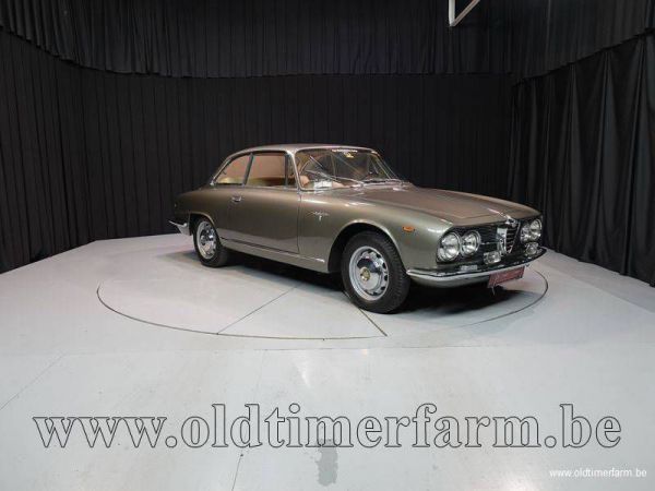 Alfa Romeo 2000 Sprint 1961 39155