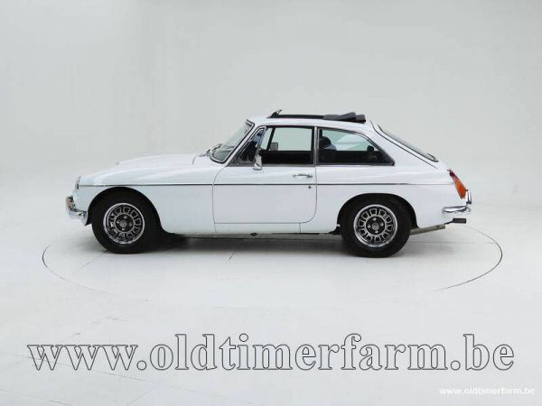 MG MGB GT V8 1974 99494