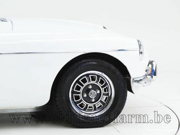 MG MGB GT V8 1974 99496