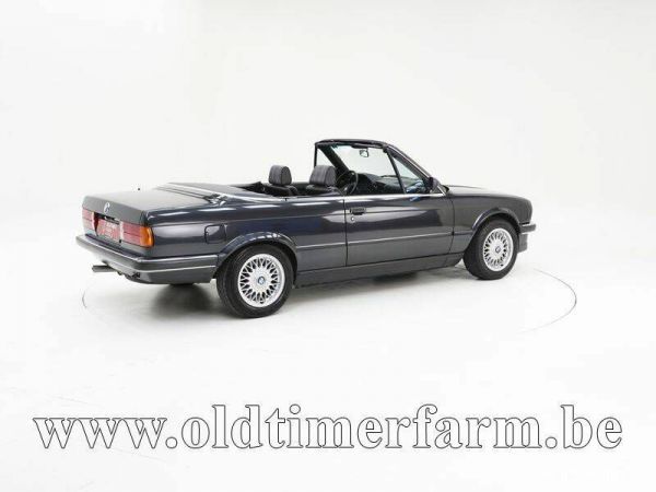 BMW 320i 1989