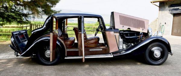 Bentley 4 1/4 Litre 1939 44147