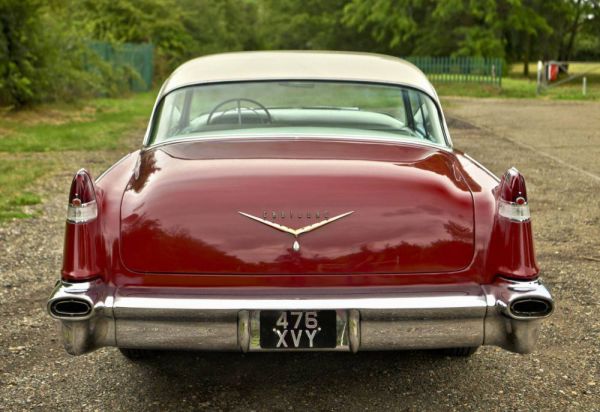 Cadillac 62 Coupe DeVille 1956 44200