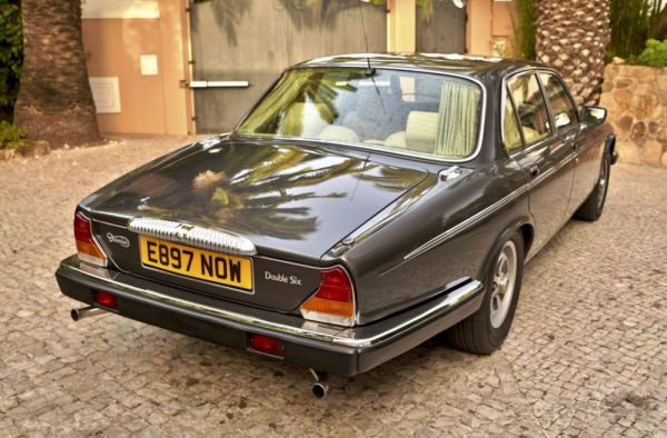 Jaguar XJ 12 1988 44825