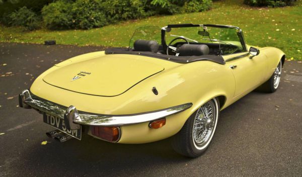 Jaguar E-Type V12 1974 44994