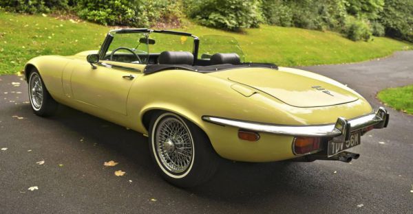 Jaguar E-Type V12 1974 44996