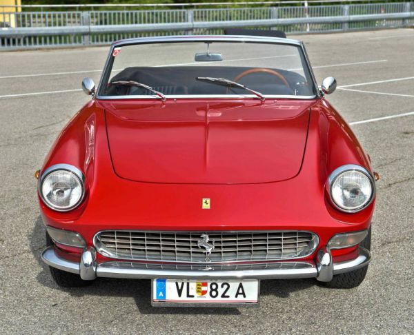 Ferrari 275 GTS 1965 45284