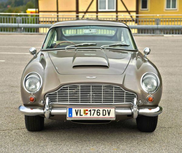 Aston Martin DB 5 1964 45297