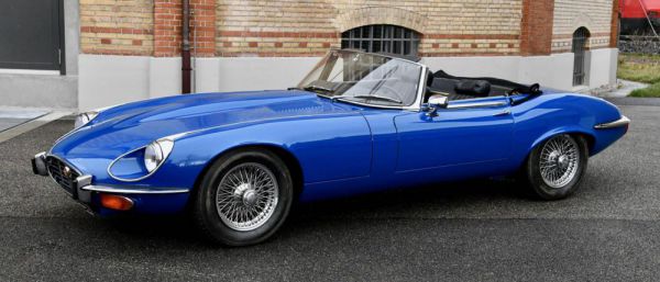 Jaguar E-Type V12 1973 45354