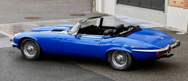 Jaguar E-Type V12 1973 45356