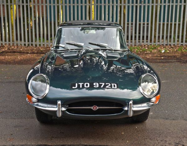 Jaguar E-Type (2+2) 1966 45389