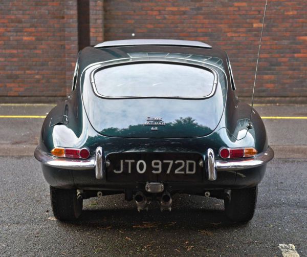 Jaguar E-Type (2+2) 1966 45390