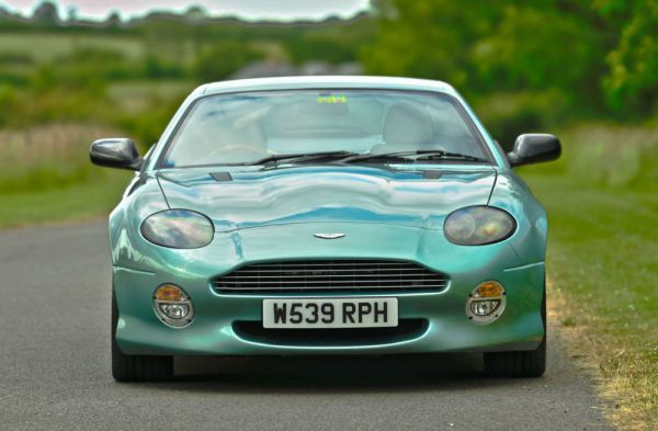 Aston Martin DB 7 Vantage 2000 70002