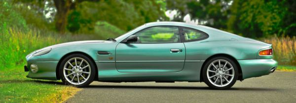 Aston Martin DB 7 Vantage 2000 70012