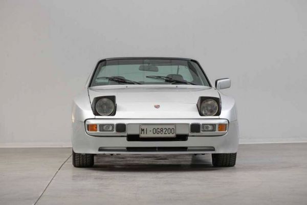 Porsche 944 1982 6645