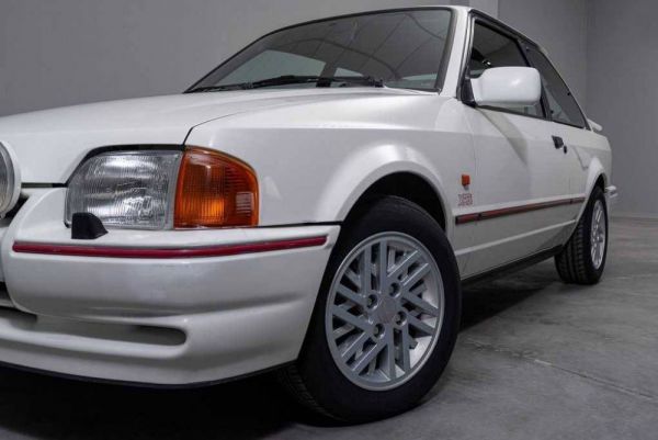 Ford Escort XR3i 1990 99754