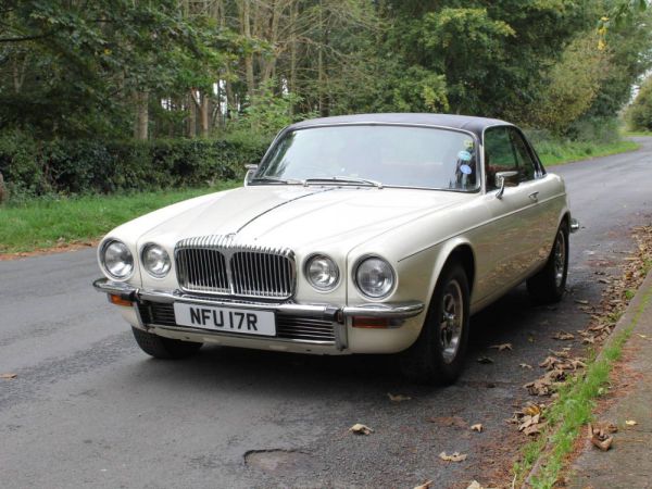 Daimler Sovereign 4.2 1977 10251