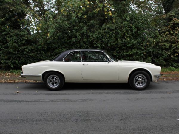 Daimler Sovereign 4.2 1977 10255