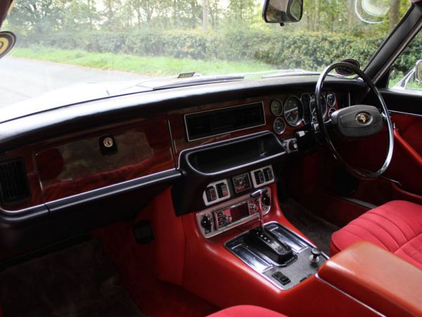 Daimler Sovereign 4.2 1977 10259