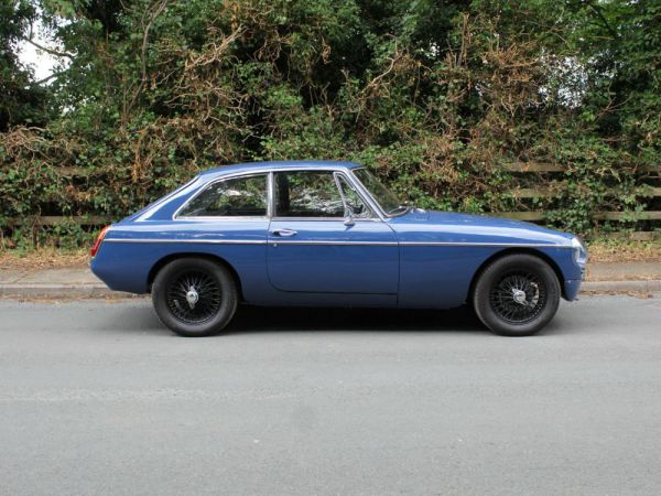 MG MGB GT 1967 10706