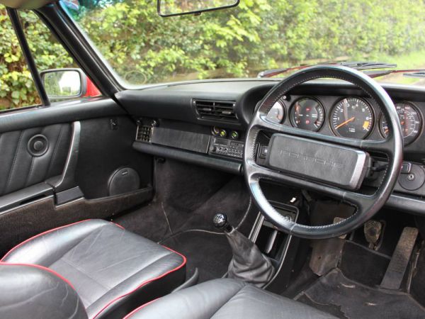 Porsche 911 Carrera 3.2 1986 10938