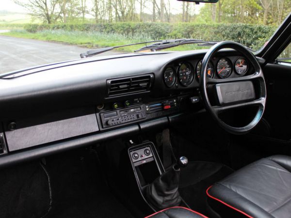 Porsche 911 Carrera 3.2 1986 10941