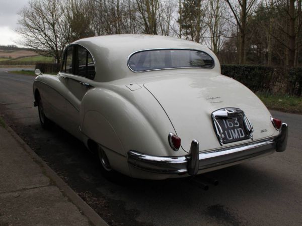 Jaguar Mk IX 1958 11008